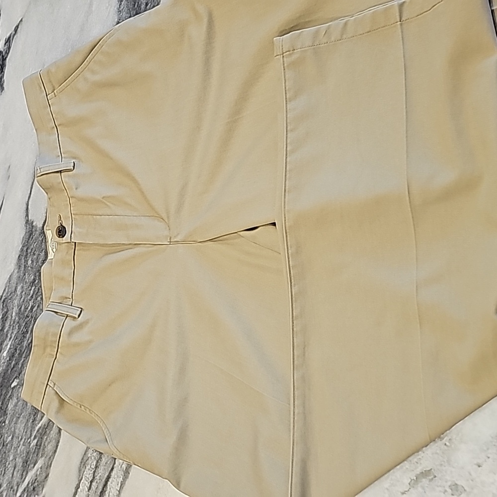 St. John's Bay Khaki Chinos 38x30 Classic Fit Worry Free Flat Front Work Comfort - Picture 2 of 6